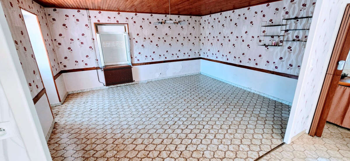 Maison à MIREBEAU-SUR-BEZE