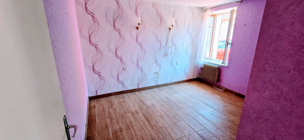 Maison à MIREBEAU-SUR-BEZE