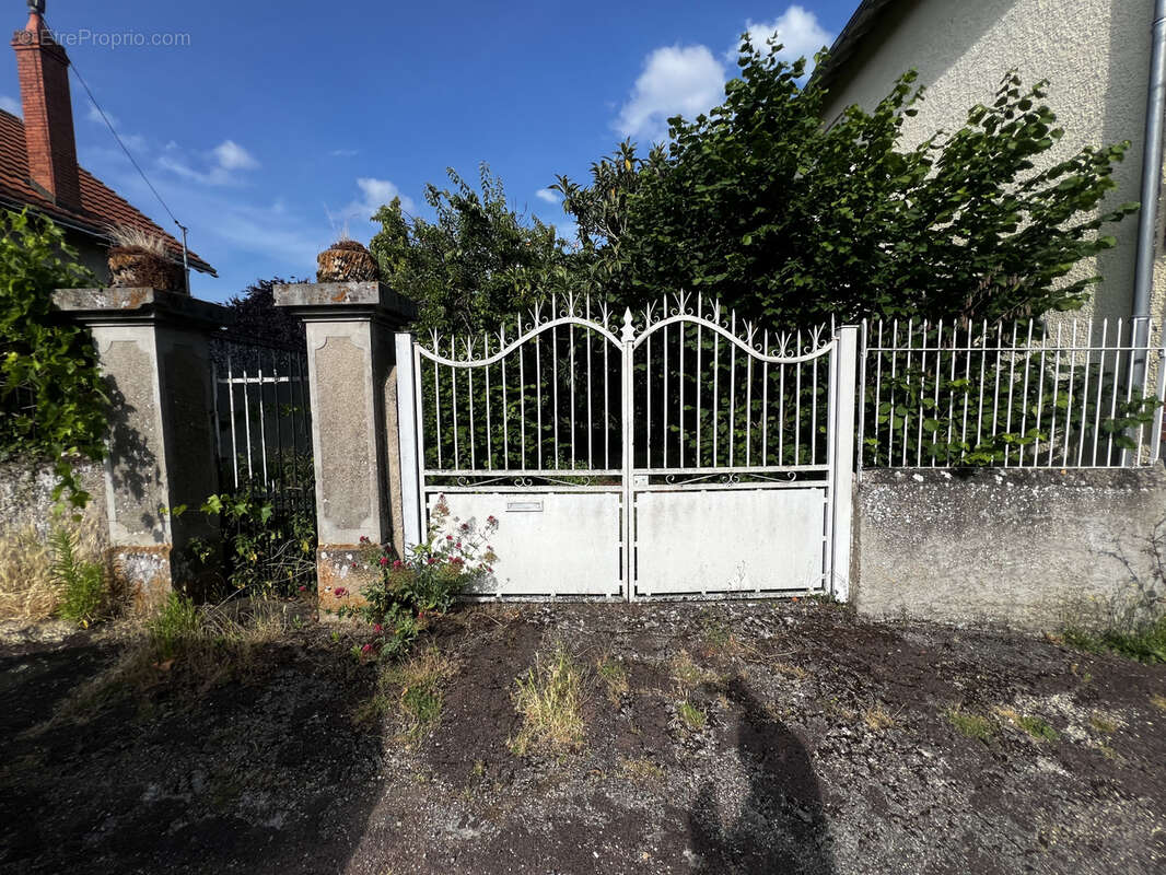 Maison à CHATELLERAULT