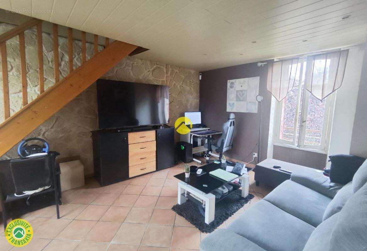 Maison à JOUET-SUR-L&#039;AUBOIS