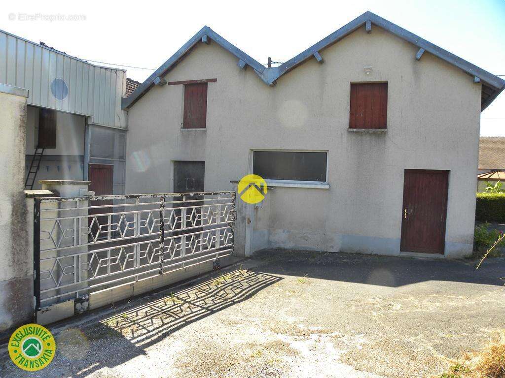 Maison à SANTRANGES