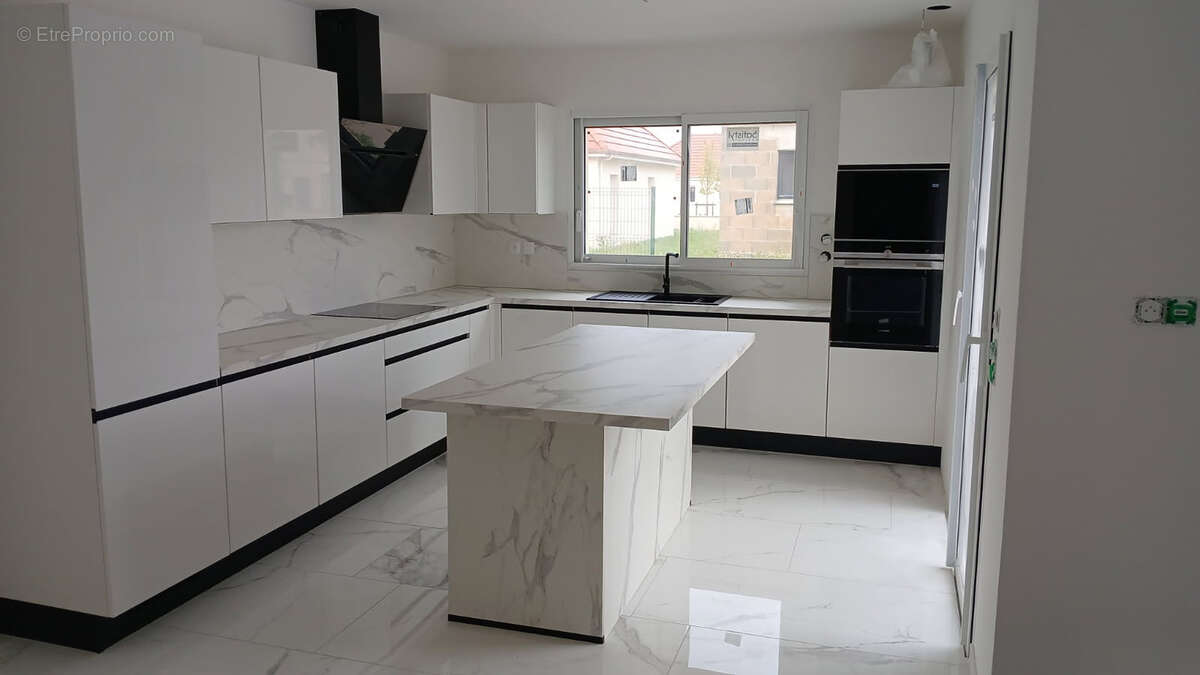 Maison à ROSIERES-PRES-TROYES