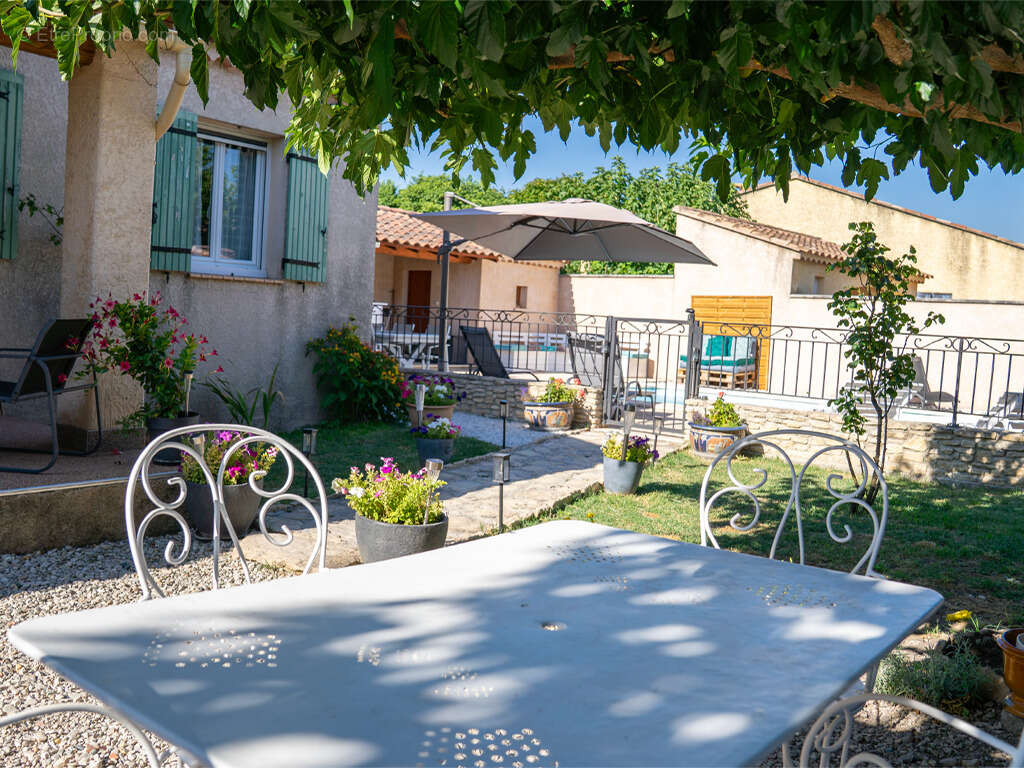 Maison à L&#039;ISLE-SUR-LA-SORGUE