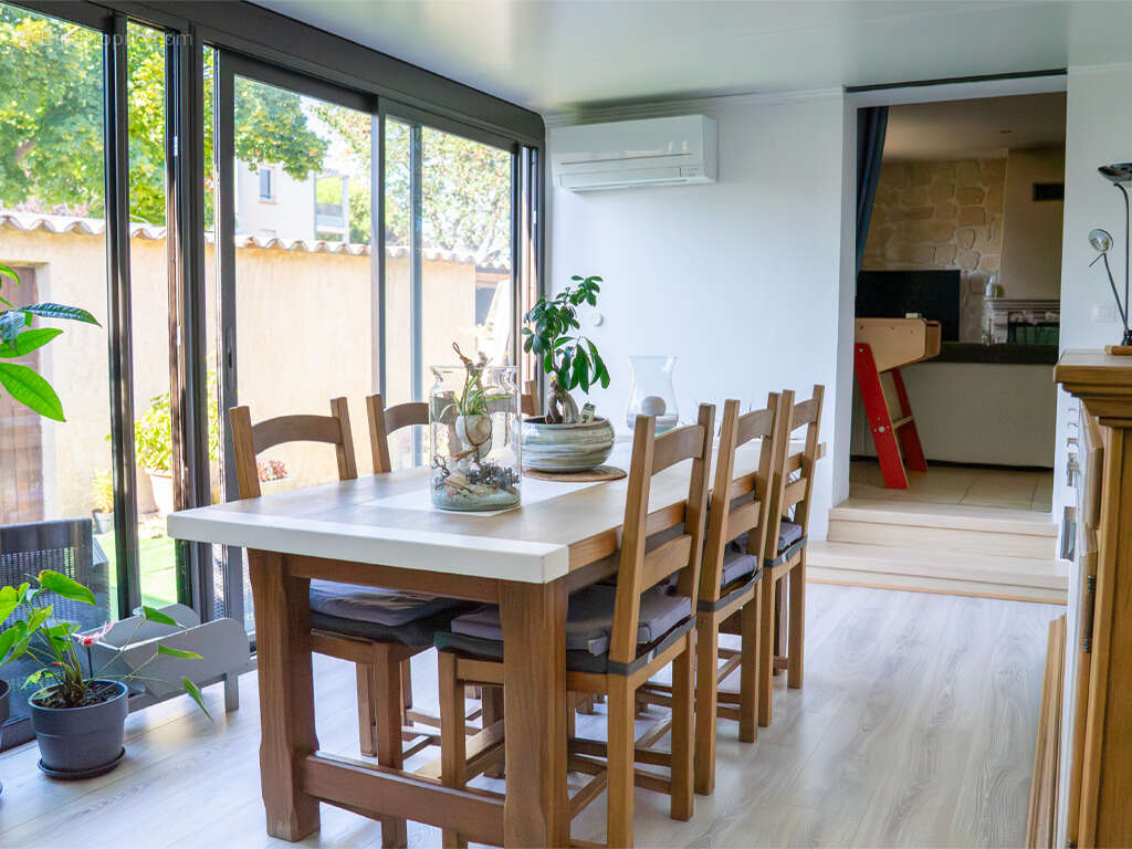 Maison à L&#039;ISLE-SUR-LA-SORGUE