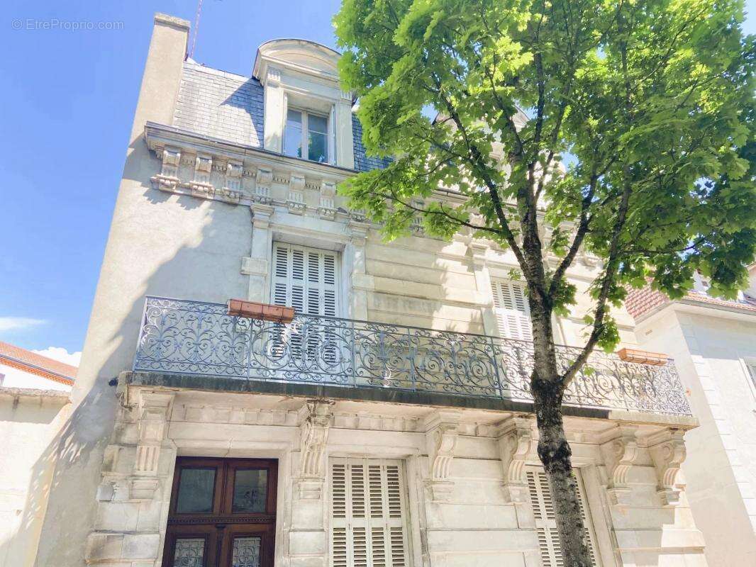 Appartement à VICHY