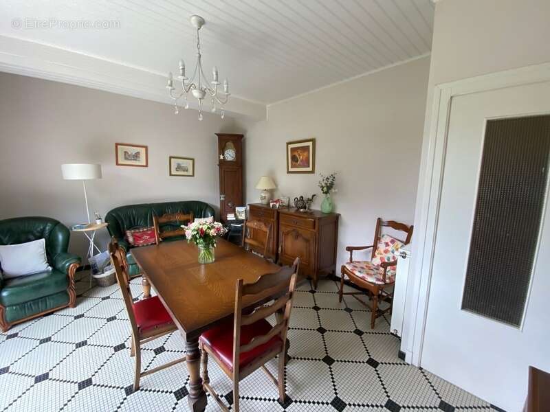 Maison à SAINT-PIERRE-DU-MONT