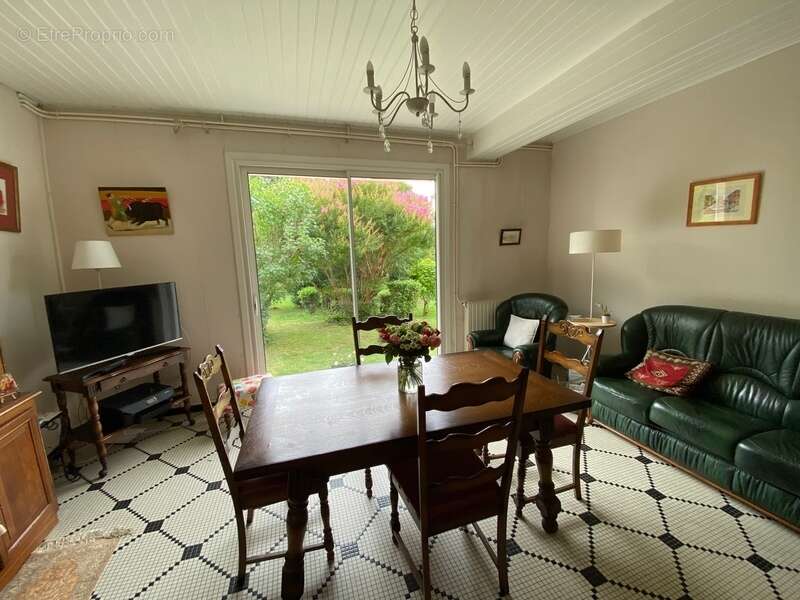 Maison à SAINT-PIERRE-DU-MONT