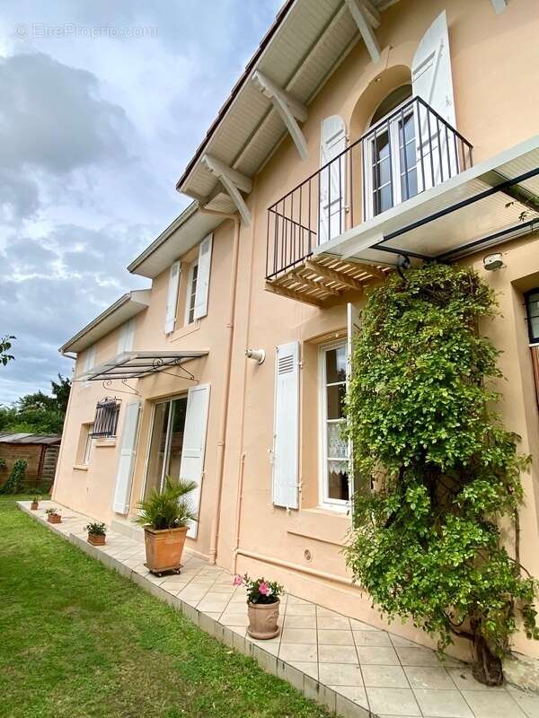 Maison à SAINT-PIERRE-DU-MONT