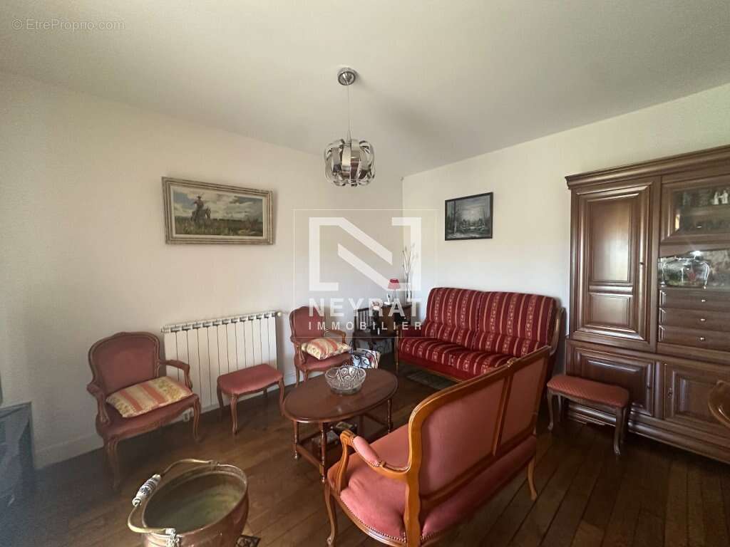 Appartement à PARAY-LE-MONIAL
