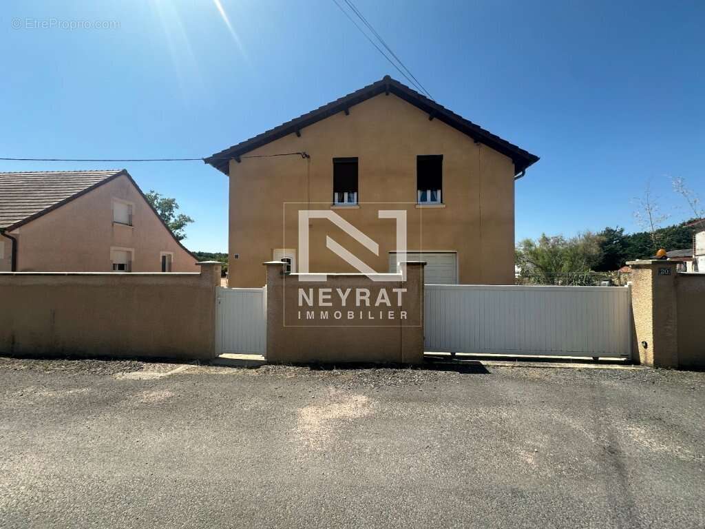 Appartement à PARAY-LE-MONIAL