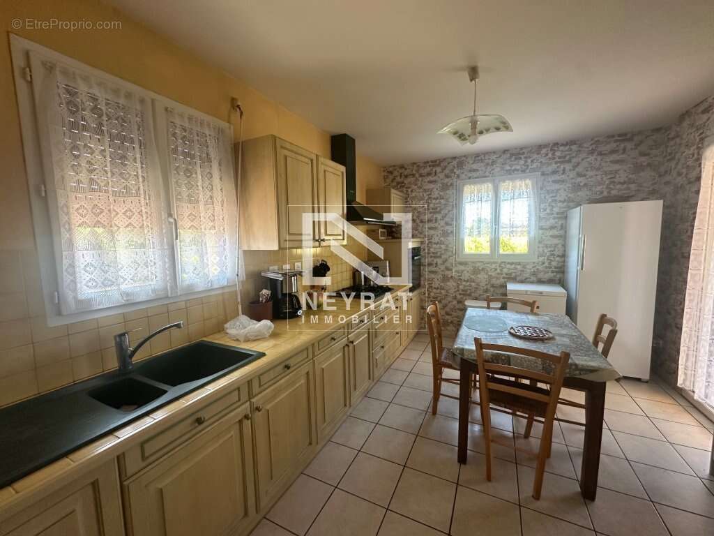 Appartement à PARAY-LE-MONIAL