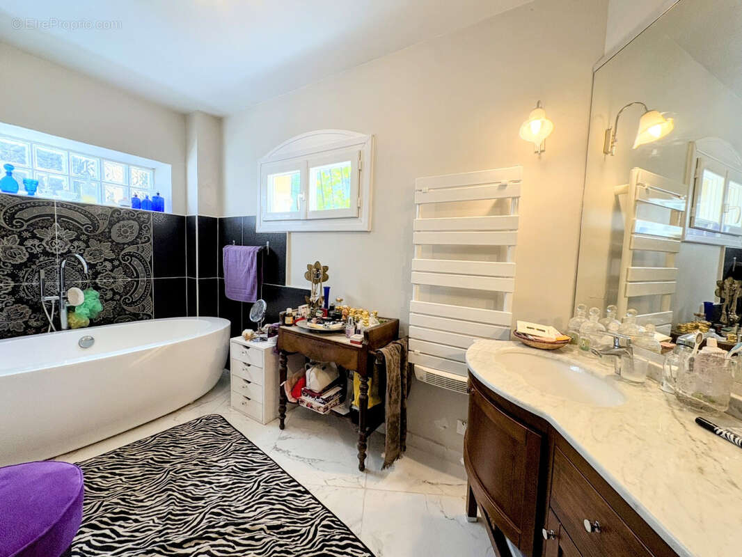 Maison à VILLELONGUE-DELS-MONTS