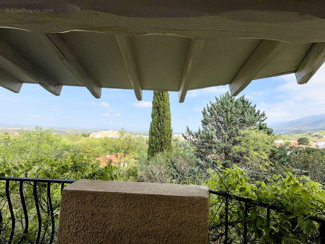 Maison à VILLELONGUE-DELS-MONTS