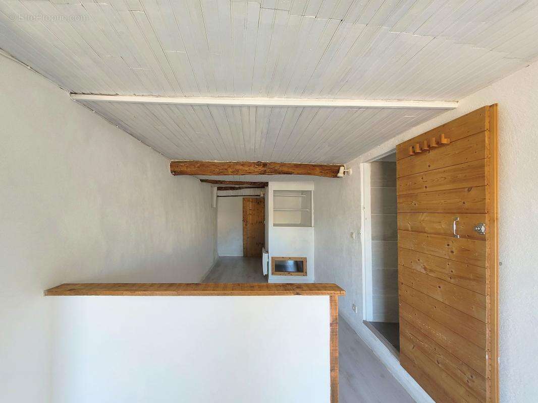 Maison à VINON-SUR-VERDON