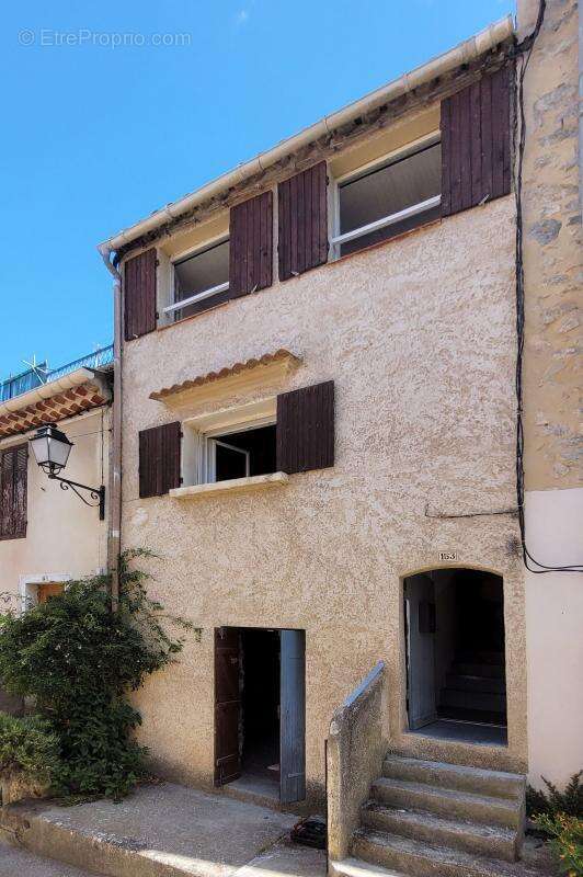 Maison à VINON-SUR-VERDON