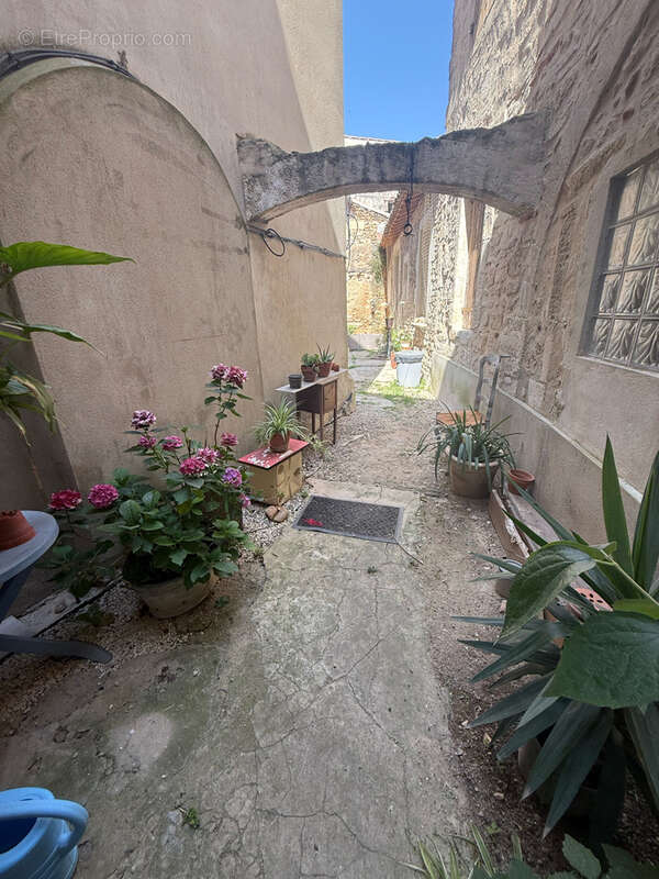 Maison à SAINT-GILLES