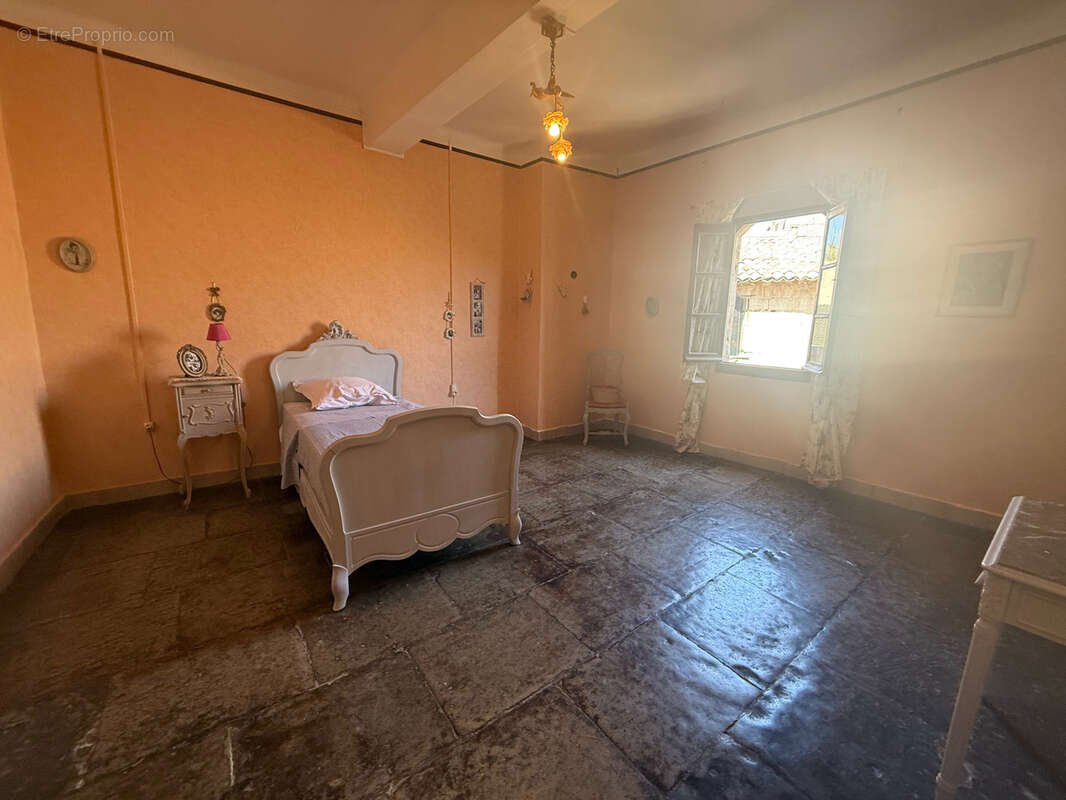 Maison à SAINT-GILLES