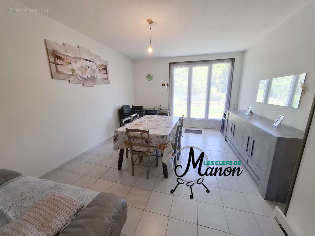 Maison à BESSINES-SUR-GARTEMPE