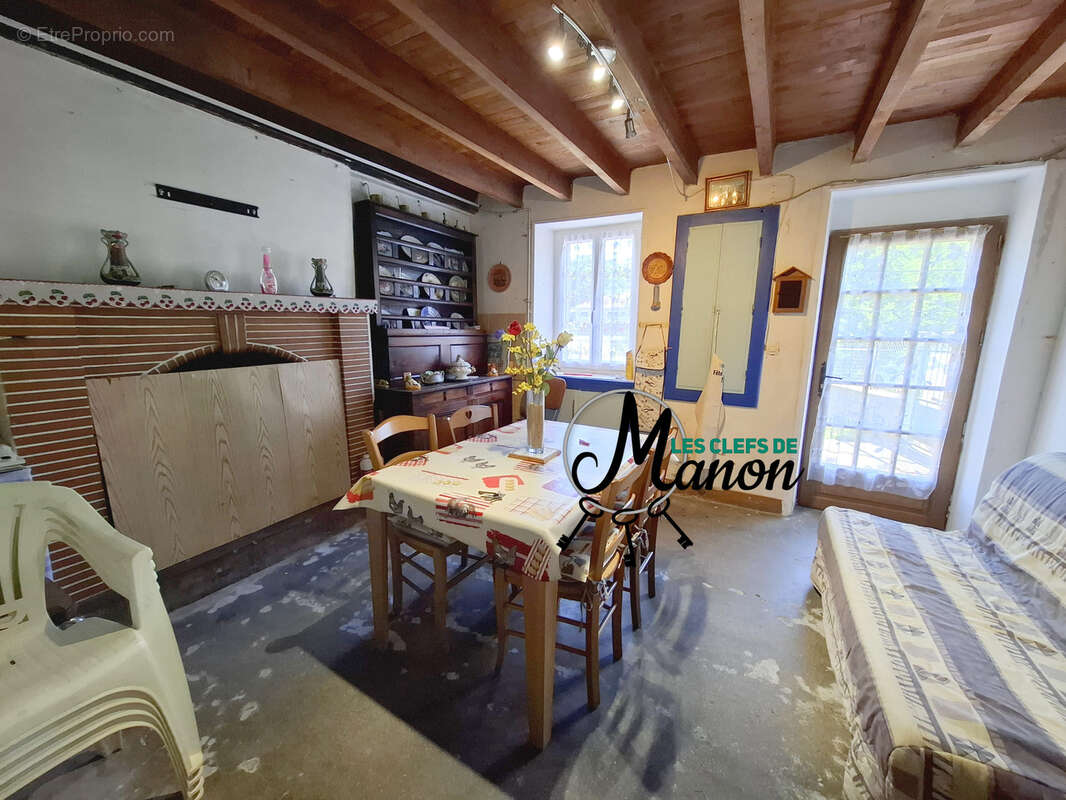 Maison à BESSINES-SUR-GARTEMPE