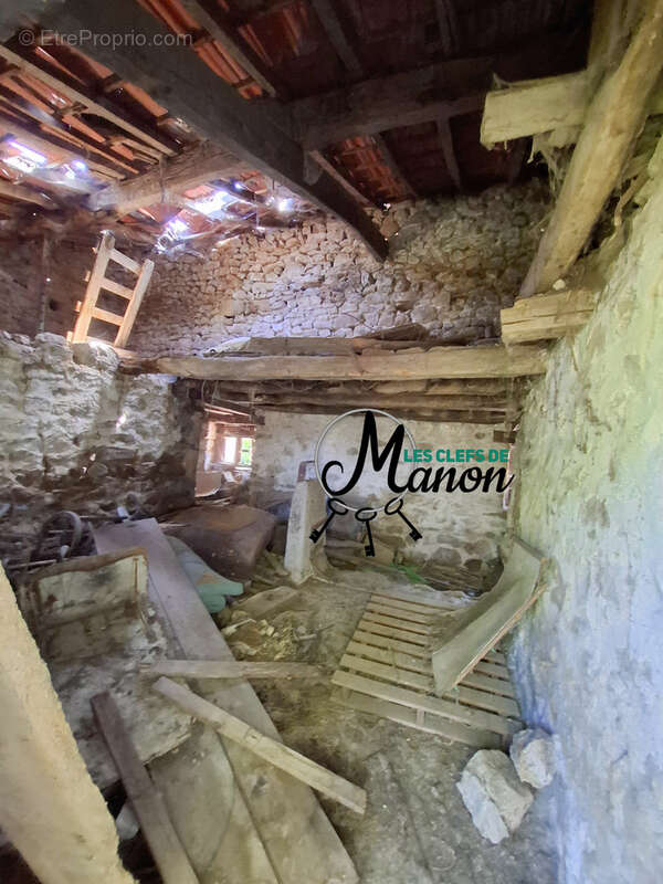 Maison à BESSINES-SUR-GARTEMPE