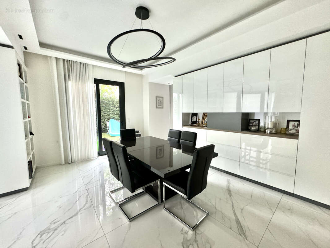 Appartement à SAINT-MANDE