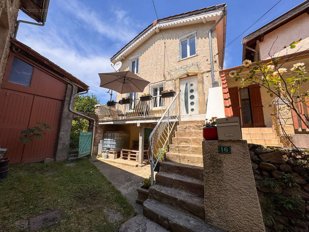 Maison à SAINT-PIERRE-DE-BOEUF