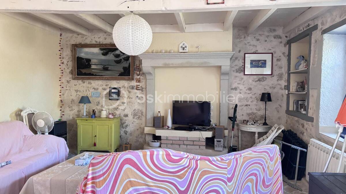 Maison à SAINT-GEORGES-DE-NOISNE