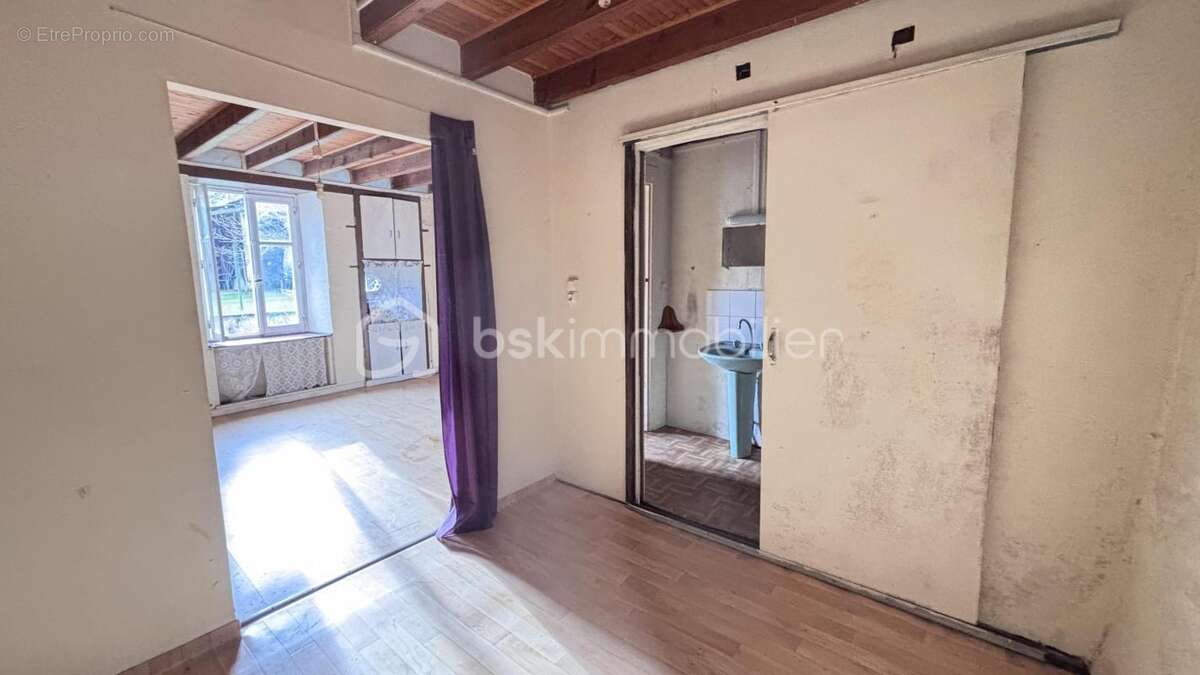 Maison à SAINT-GEORGES-DE-NOISNE