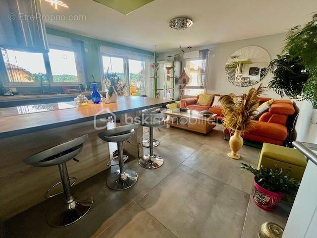 Appartement à CHAPEIRY