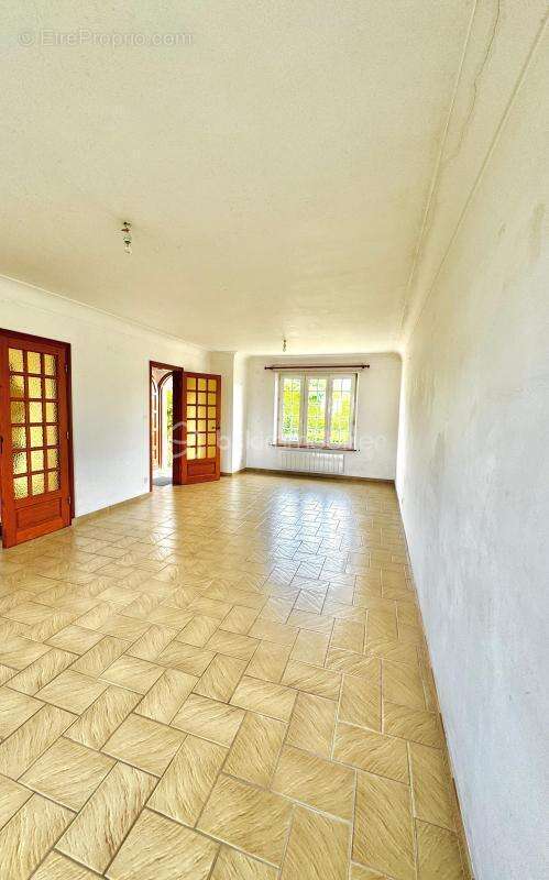 Maison à CARHAIX-PLOUGUER