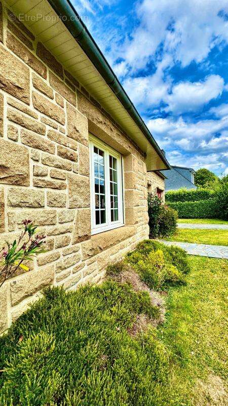 Maison à CARHAIX-PLOUGUER