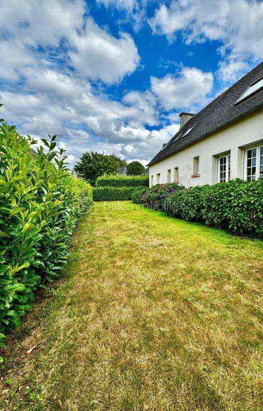 Maison à CARHAIX-PLOUGUER