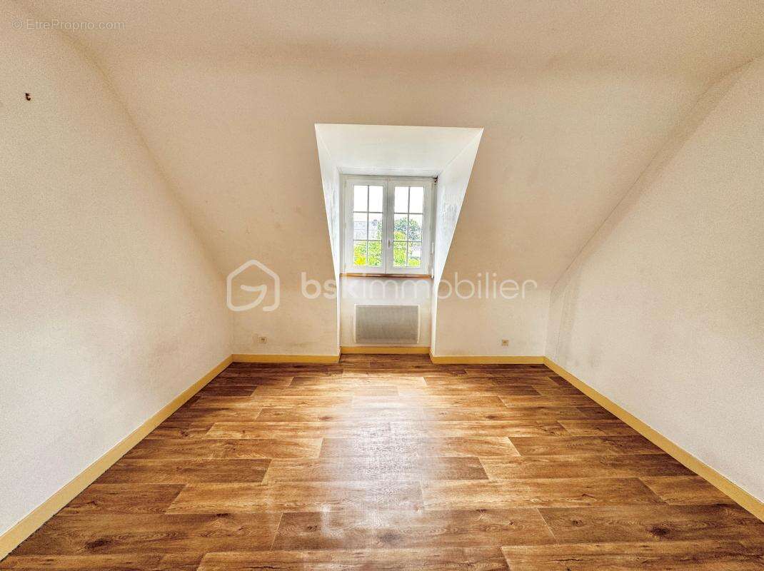 Maison à CARHAIX-PLOUGUER