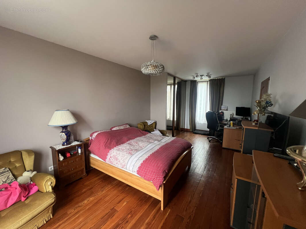 Maison à CHAMPIGNY-SUR-MARNE