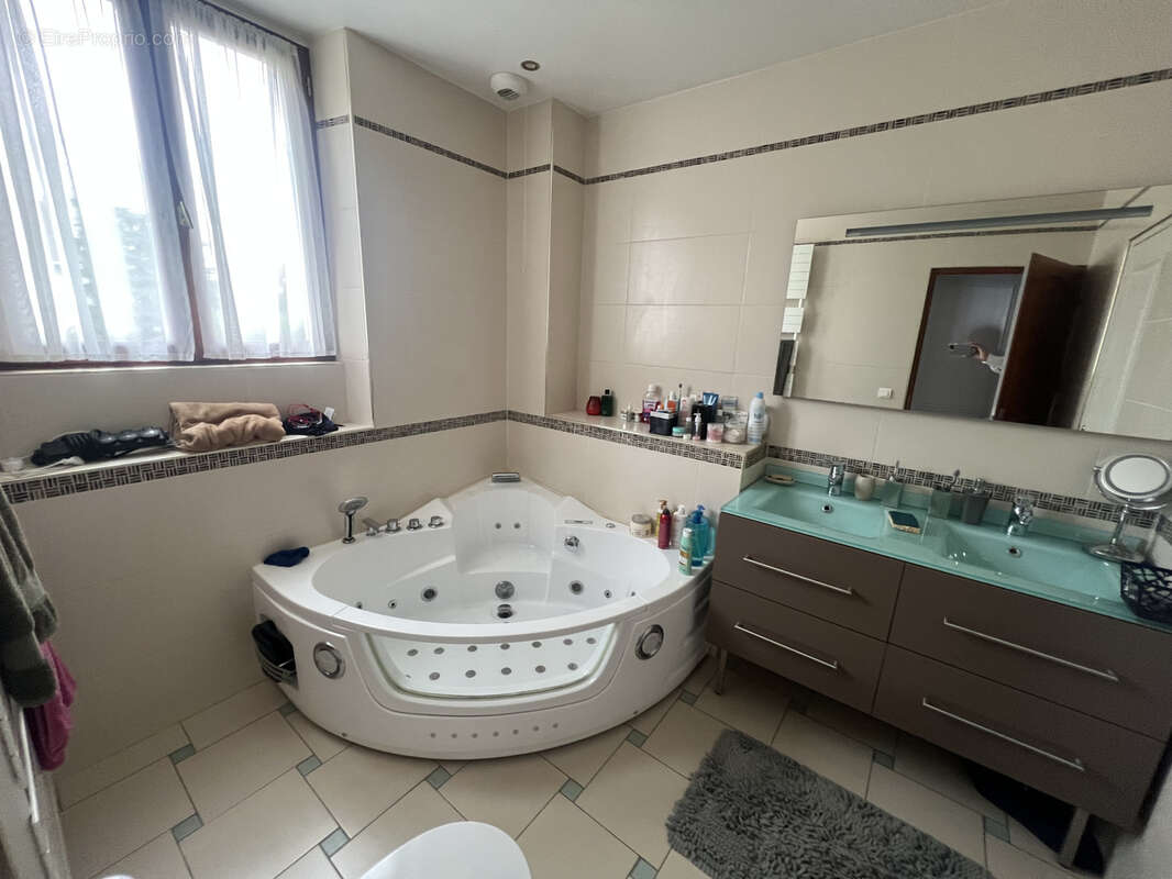 Maison à CHAMPIGNY-SUR-MARNE