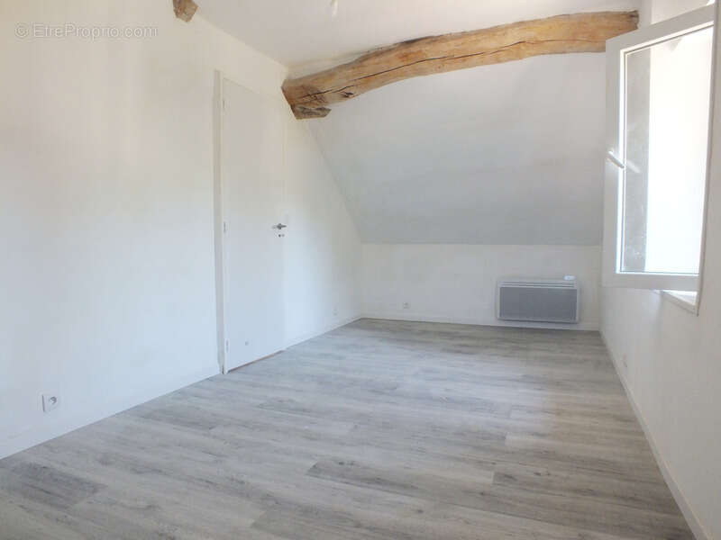 Maison à MONTIGNY-MONTFORT