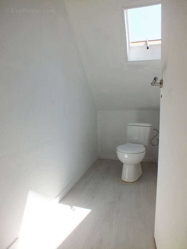 Maison à MONTIGNY-MONTFORT