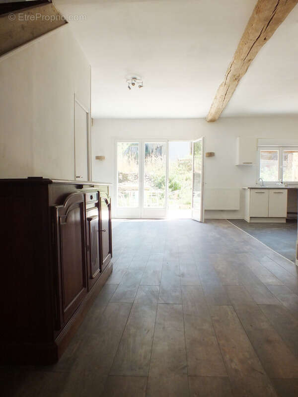 Maison à MONTIGNY-MONTFORT