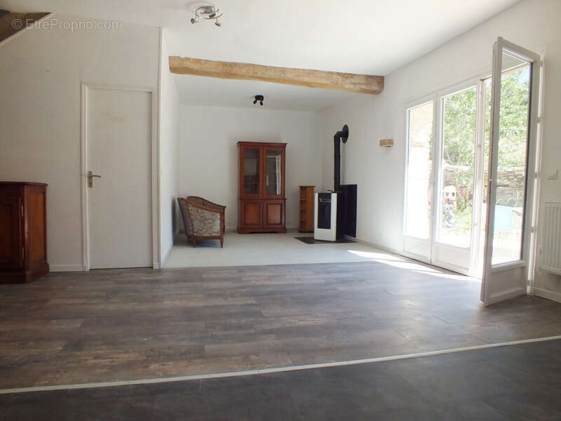 Maison à MONTIGNY-MONTFORT