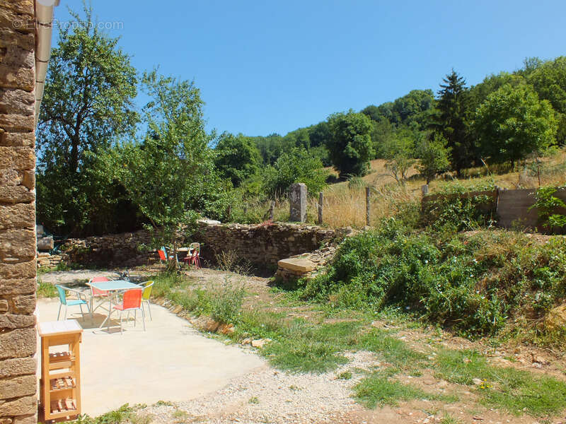 Maison à MONTIGNY-MONTFORT