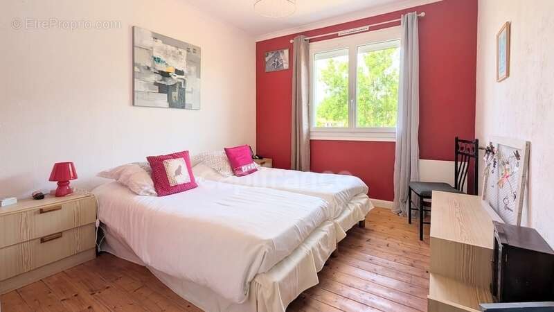 Maison à GENSAC-LA-PALLUE