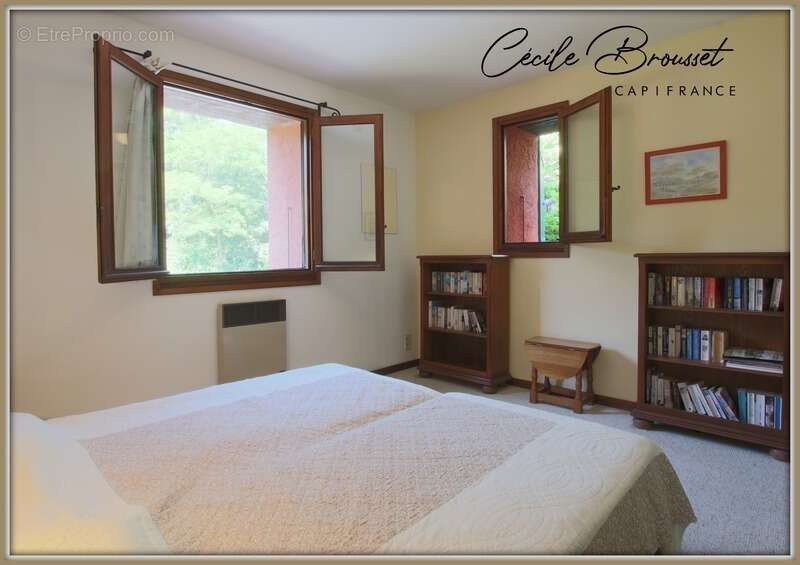 Maison à SAINT-LAURENT-DE-CERDANS