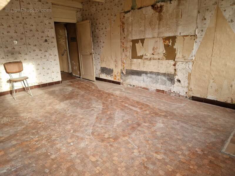 Maison à CONTREXEVILLE