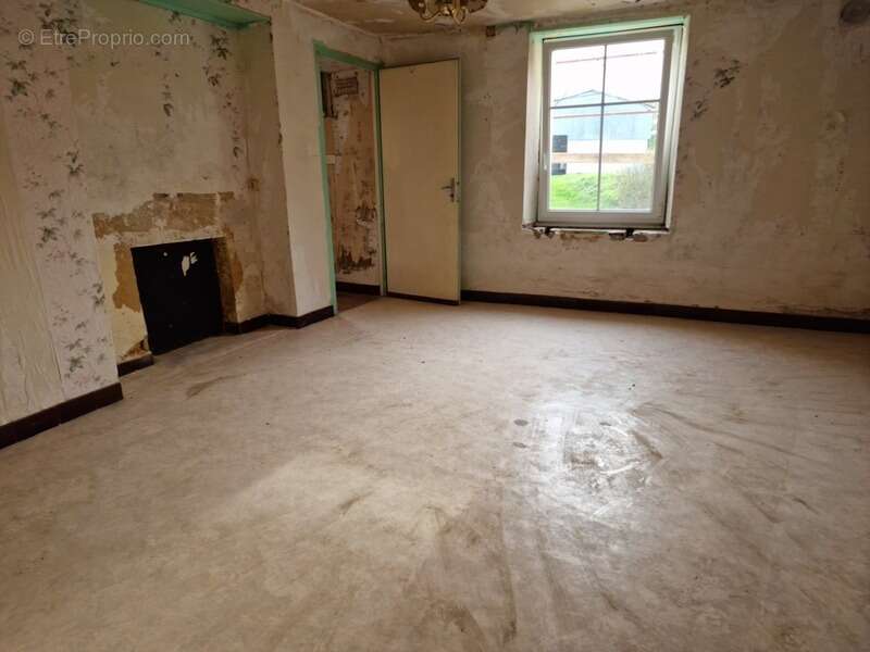 Maison à CONTREXEVILLE