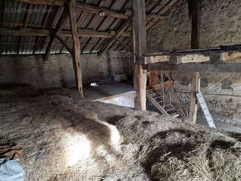 Maison à CONTREXEVILLE