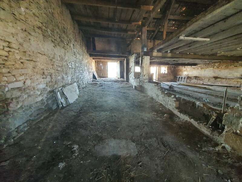 Maison à CONTREXEVILLE