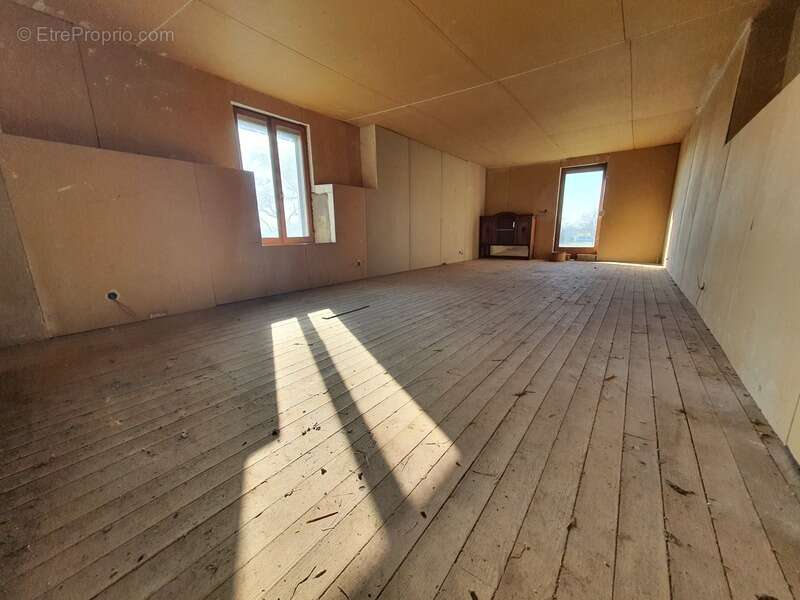 Maison à CONTREXEVILLE