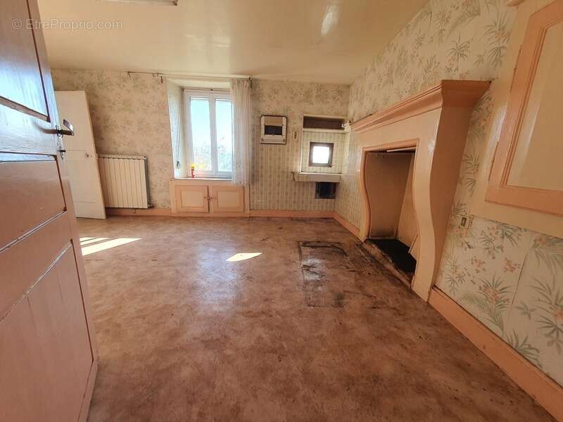 Maison à CONTREXEVILLE