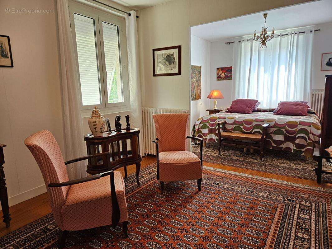 Maison à SAINTE-LIVRADE-SUR-LOT