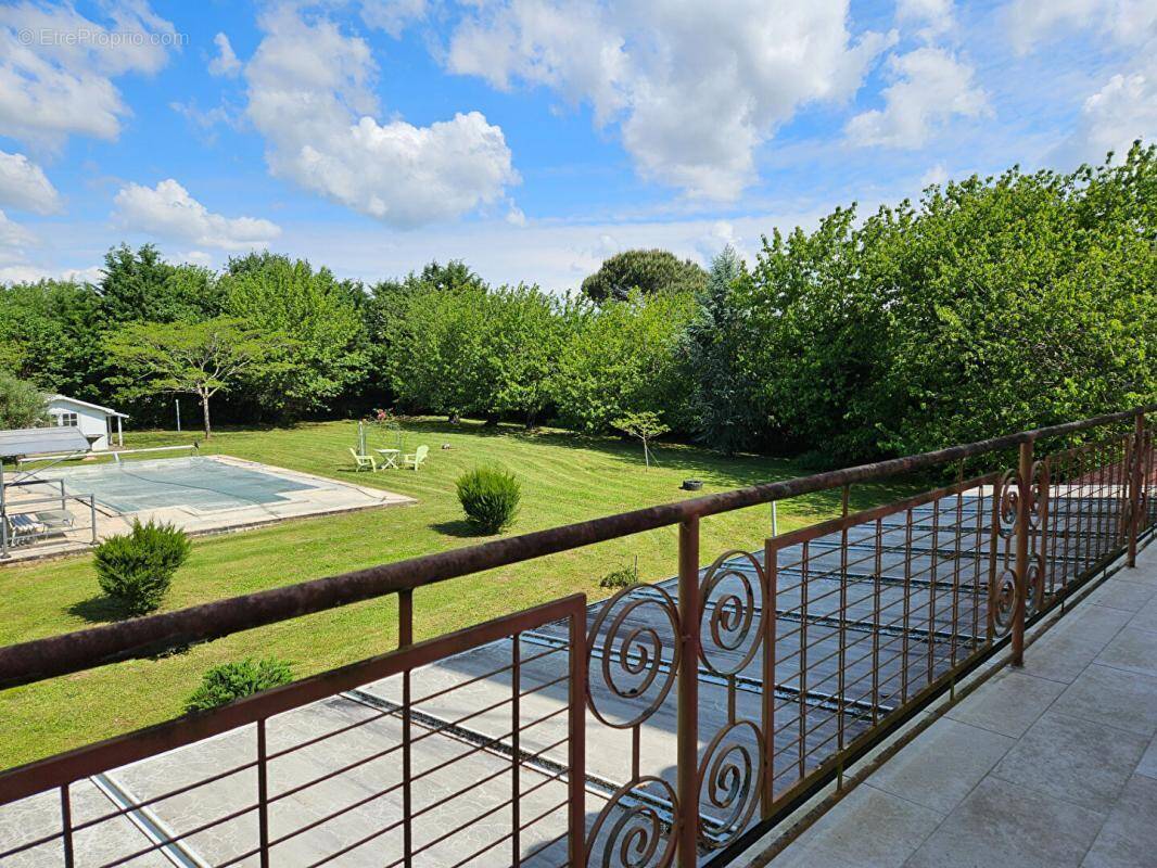 Maison à SAINTE-LIVRADE-SUR-LOT